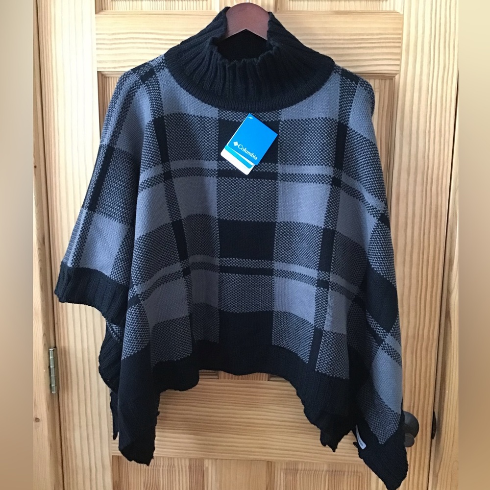 NWT Poncho Columbia Sportswear  knit size O/S Black and Gray plaid